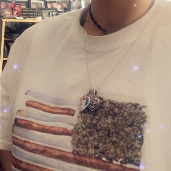 STONER 420 POTLEAF SMOKING AMERICA FLAG PATRIOTIC TSHIRT - Picture 2 of 3